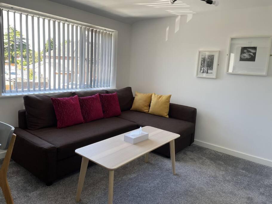 Paradigm House, Modern 2-Bedroom Duplex Apartment 2, Free Parking, Оксфорд Екстериор снимка