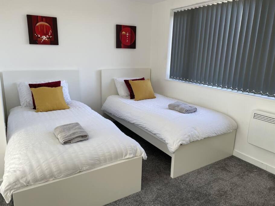 Paradigm House, Modern 2-Bedroom Duplex Apartment 2, Free Parking, Оксфорд Екстериор снимка